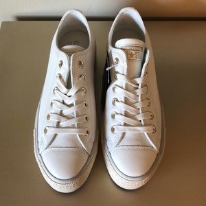 NWT Converse Leather Platform Low Tops
